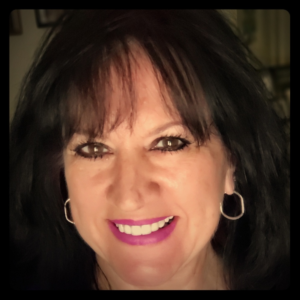 Meet your Posher, Deborah